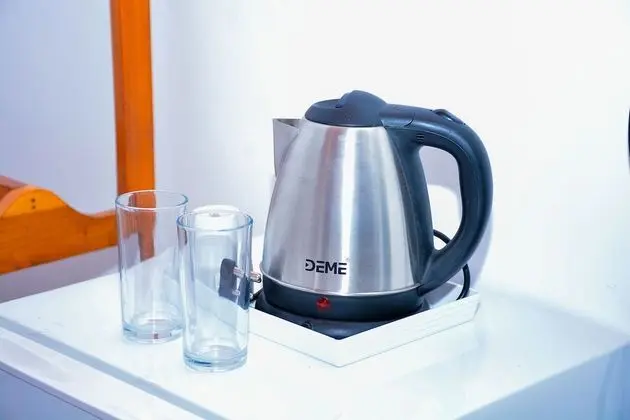 Deluxe Tek Büyük Yataklı Oda, 1 En Büyük (King) Boy Yatak, Balkon, Kısmi Deniz Manzaralı