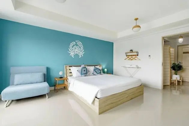 Standard Room with Shared Bathroom