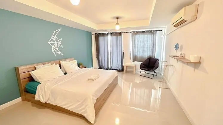 Standard Room with Shared Bathroom