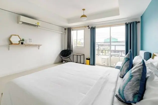 Standard Room with Shared Bathroom