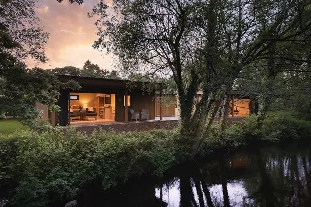 Luxury Kulübe, Banyolu/Duşlu, Göl Manzaralı (Lakeside Lodges)
