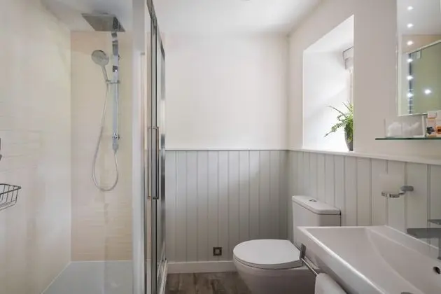 Luxury Tek Büyük Yataklı Oda, Banyolu/Duşlu