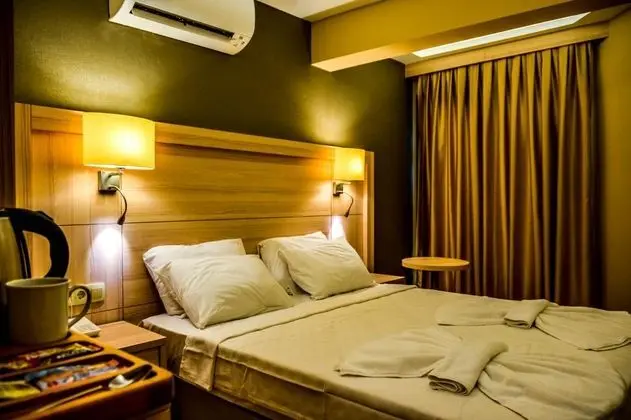 Çatı Katı Standart Oda, Şehir veya Dağ Manzaralı