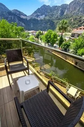 Standard Oda, Balkon