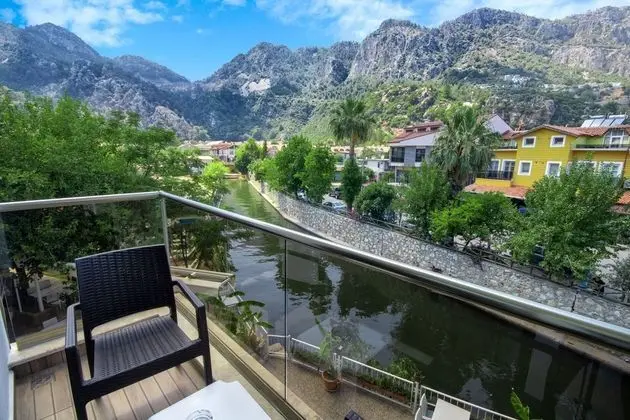 Standard Oda, Balkon