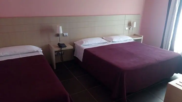 Economy Tek Büyük veya İki Ayrı Yataklı Oda