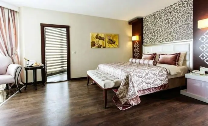 1 Çift Kişilik Veya 2 Tek Kişilik Yatak Sea View