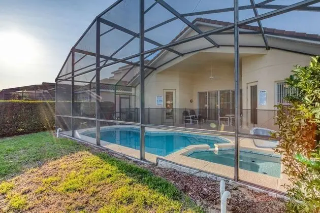 Villa (906 Tuscan Hills)