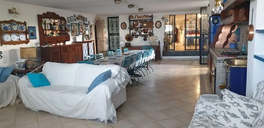 Villa, 5 Yatak Odası, Şömine