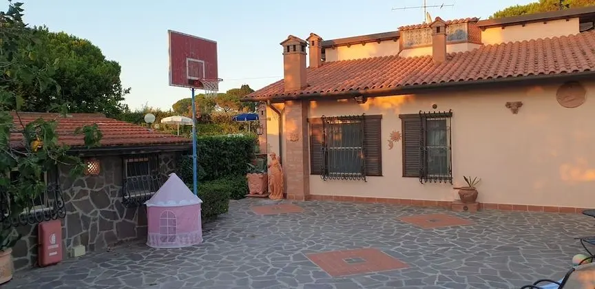 Villa, 5 Yatak Odası, Şömine