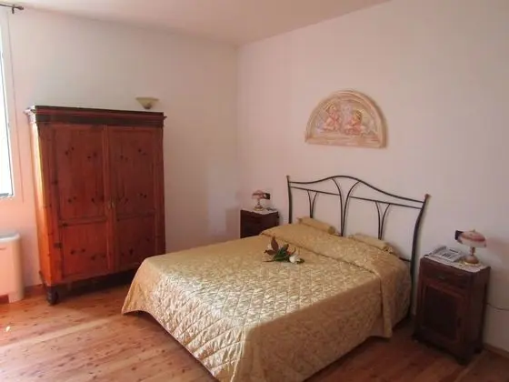 Tek Büyük Yataklı Oda