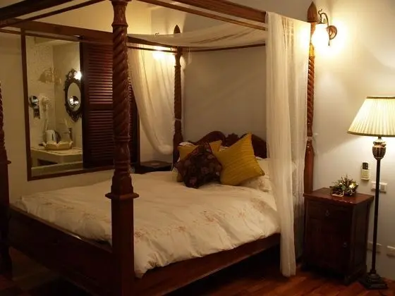 Deluxe Tek Büyük Yataklı Oda, 1 Çift Kişilik Yatak, Park Manzaralı, Bahçeli