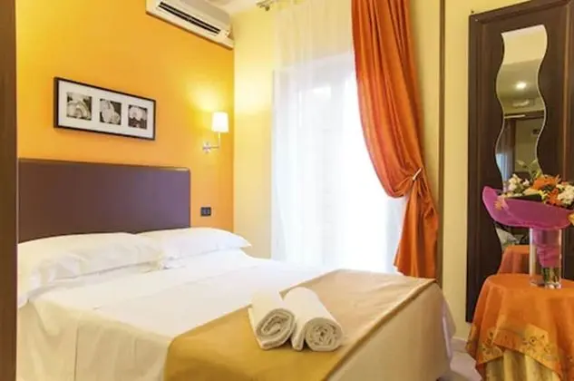 Tek Büyük Yataklı Oda (small)