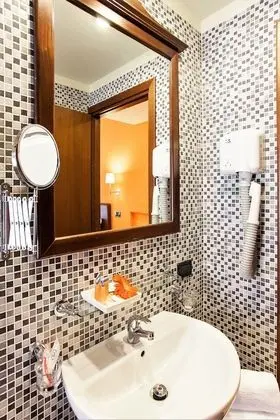 Tek Büyük Yataklı Oda (small)