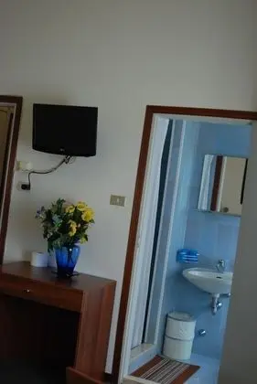 Classic Büyük Yataklı Tek Kişilik Oda