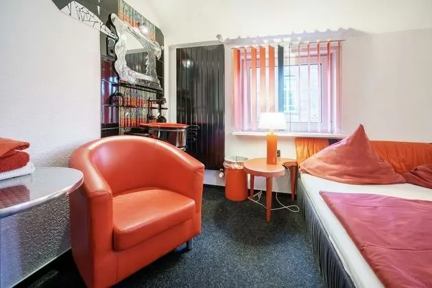 Tek Büyük Yataklı Oda, Ortak Banyo