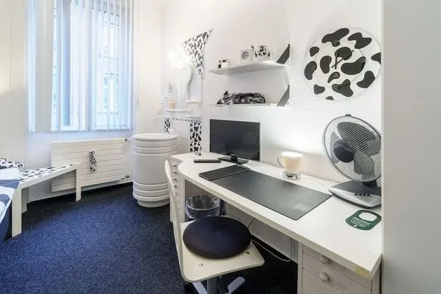 Tek Kişilik Oda, Ortak Banyo