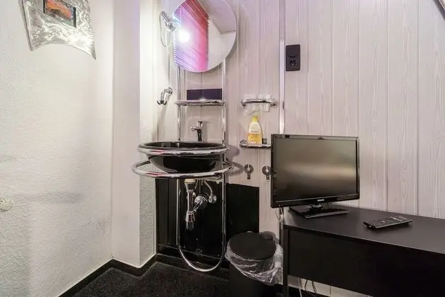 Tek Kişilik Oda, Ortak Banyo