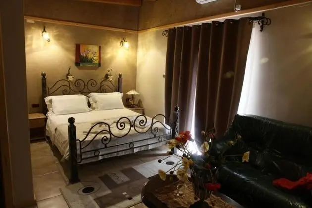 Basic Tek Büyük Yataklı Oda