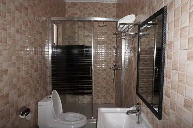 Business Tek Büyük Yataklı Oda