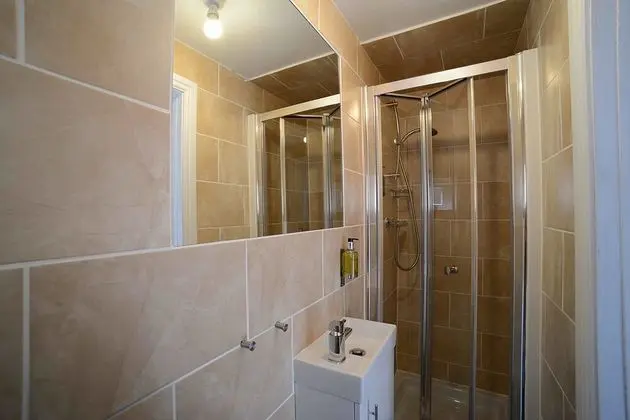 Apart Daire, 3 Yatak Odası (Apartment 5)