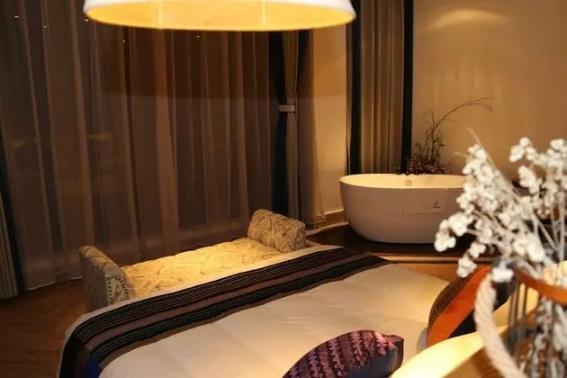 Deluxe Tek Büyük Yataklı Oda