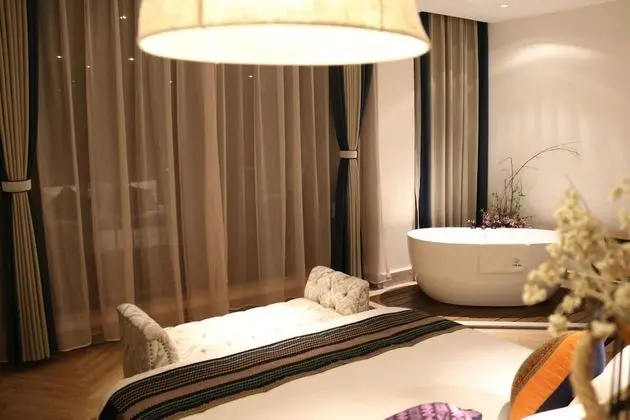 Deluxe Tek Büyük Yataklı Oda