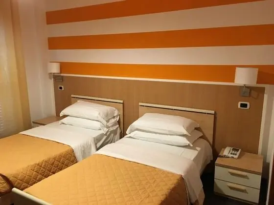 Tek Büyük veya İki Ayrı Yataklı Oda