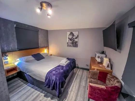 Comfort Tek Büyük Yataklı Oda, Ortak Banyo