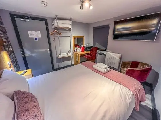 Comfort Tek Büyük Yataklı Oda, Ortak Banyo