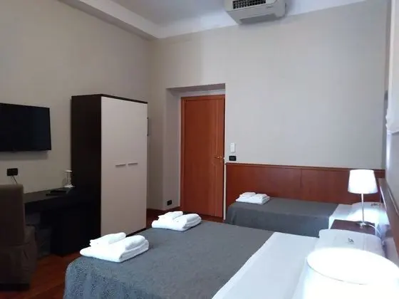 Üç Kişilik Oda