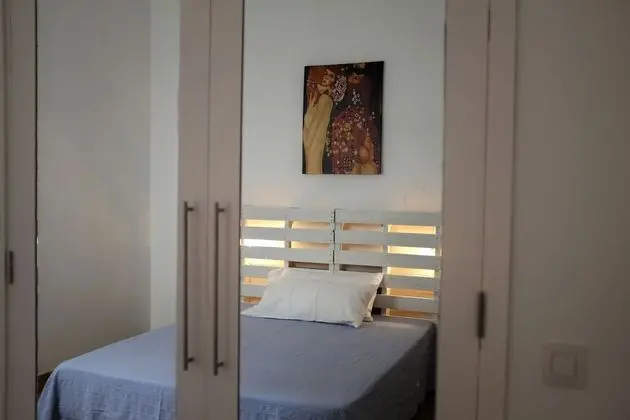 Tek Büyük Yataklı Oda, Ortak Banyo