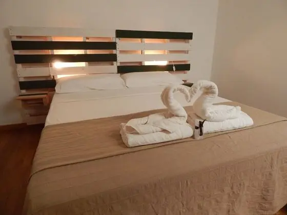 Tek Büyük Yataklı Oda, Ortak Banyo