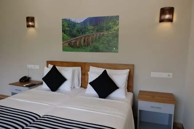 Deluxe Room with Partial Sea View
