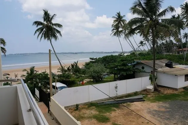 Deluxe Room with Partial Sea View