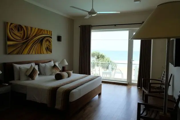 Superior Deluxe Room with Direct Sea View