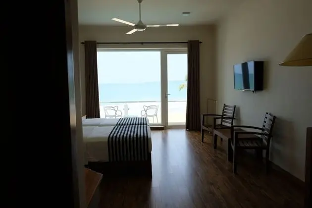 Superior Deluxe Room with Direct Sea View