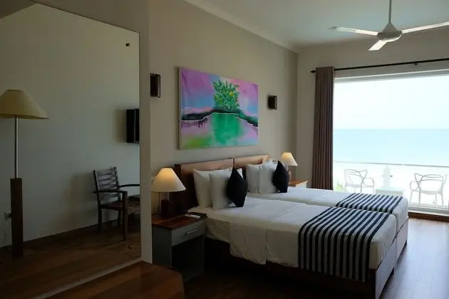 Superior Deluxe Room with Direct Sea View