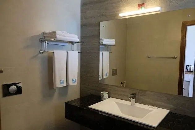 Superior Deluxe Room with Direct Sea View