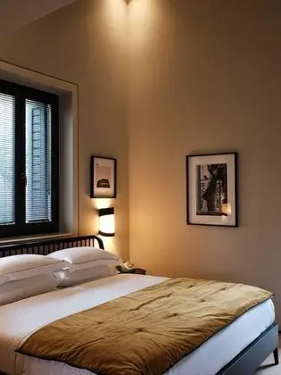 Premium Tek Büyük Yataklı Oda