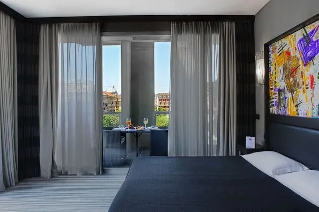 Deluxe Tek Büyük veya İki Ayrı Yataklı Oda