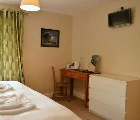 Tek Büyük veya İki Ayrı Yataklı Oda, Banyolu/Duşlu