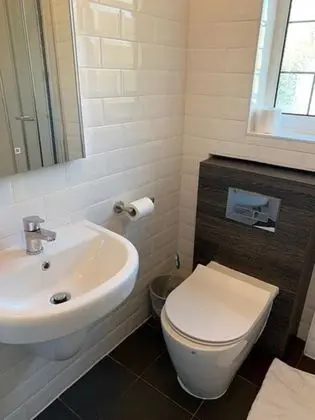 Tek Kişilik Oda, Ortak Banyo