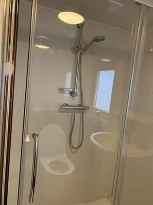 Tek Kişilik Oda, Ortak Banyo