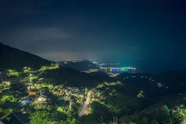 City Tek Büyük Yataklı Oda