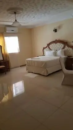 Standard Tek Büyük Yataklı Oda