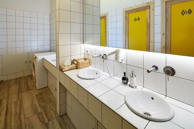 Ortak Ranzalı Oda, Sadece kadınlar için (4 people in the room)