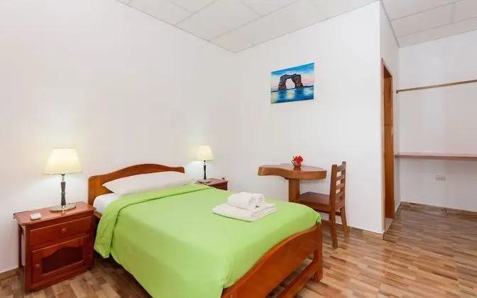 Standard Üç Kişilik Oda, Bahçe Manzaralı