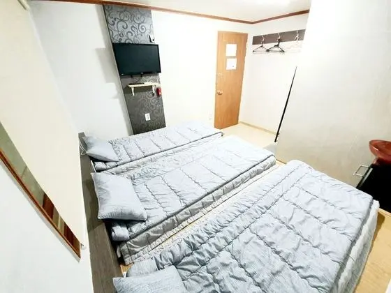 Üç Kişilik Oda