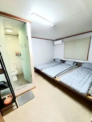 Üç Kişilik Oda